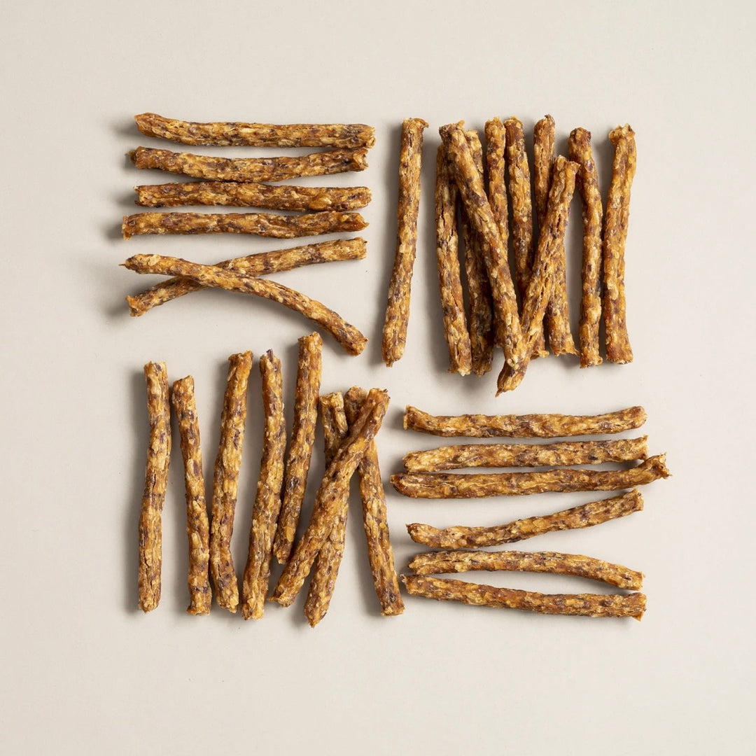 Henny Penny Crunchy Sticks for Dogs & Cats (5oz)